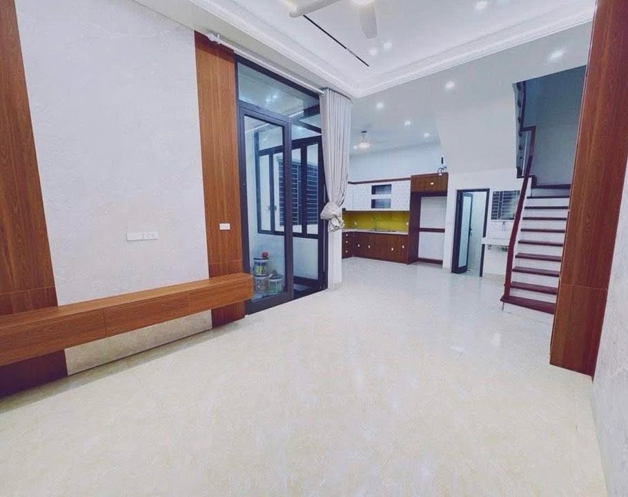 Nhà 6 tầng đường Xuân Đỉnh, 50m² - Lô góc, ô tô vào tận nhà!
