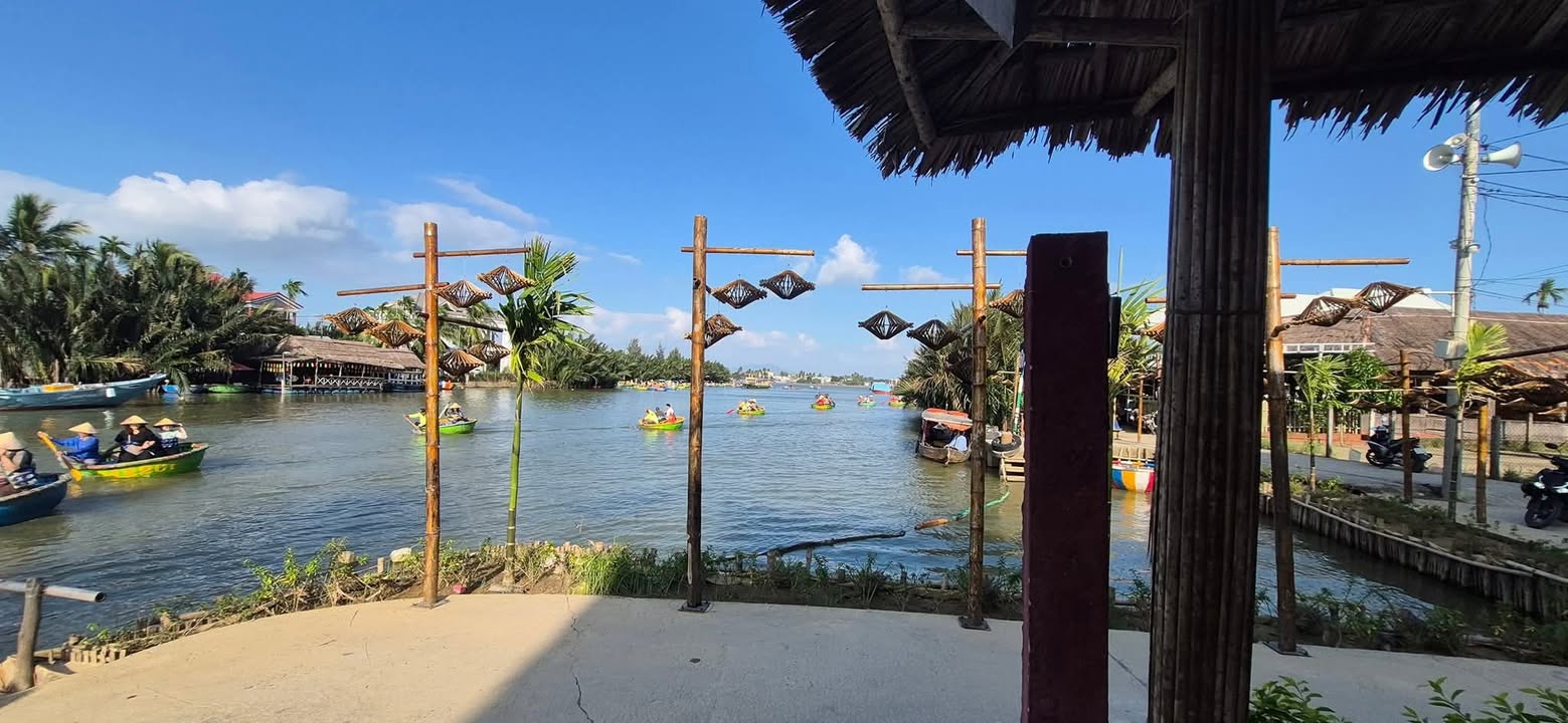 Bán gấp FrontHouse mặt tiền Trần Nhân Tông, Cẩm Thanh, Hội An 195m² - Giá Thỏa Thuận!