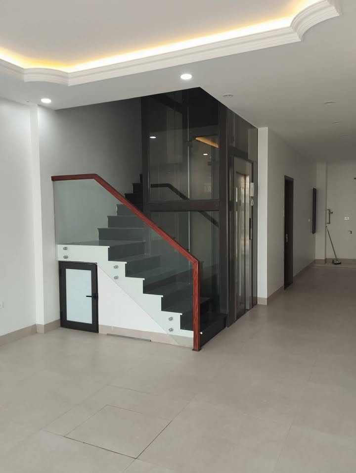 Nhà phố Vân Canh 69m² giá 16.9 tỷ - Mặt tiền 4.7m, thang máy hiện đại!