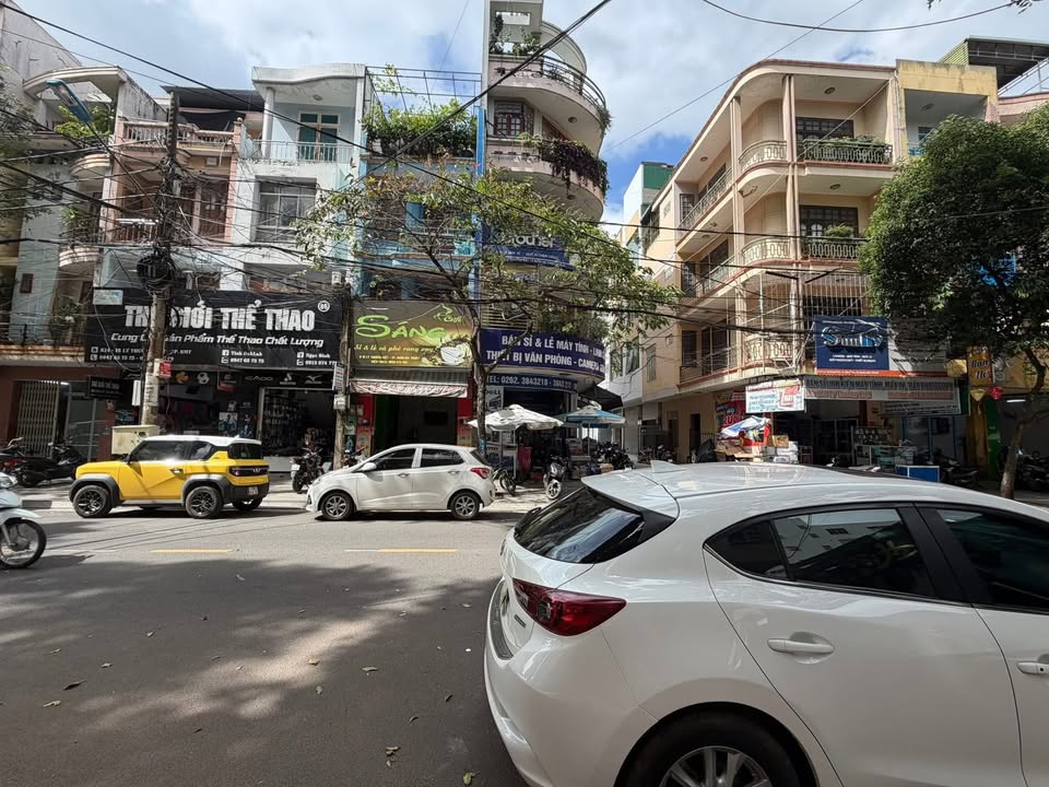 Nhà 3 tầng đường Lý Thường Kiệt Buôn Ma Thuột 48m² giá 15 tỷ - Vị trí đắc địa ngay chợ!