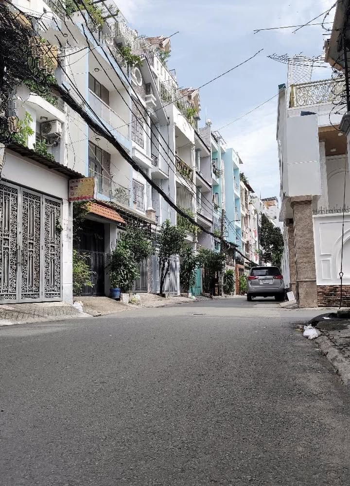 Mặt tiền hẻm 449 Sư Vạn Hạnh 71m² giá 20.6 tỷ - Chính chủ bán duy nhất!