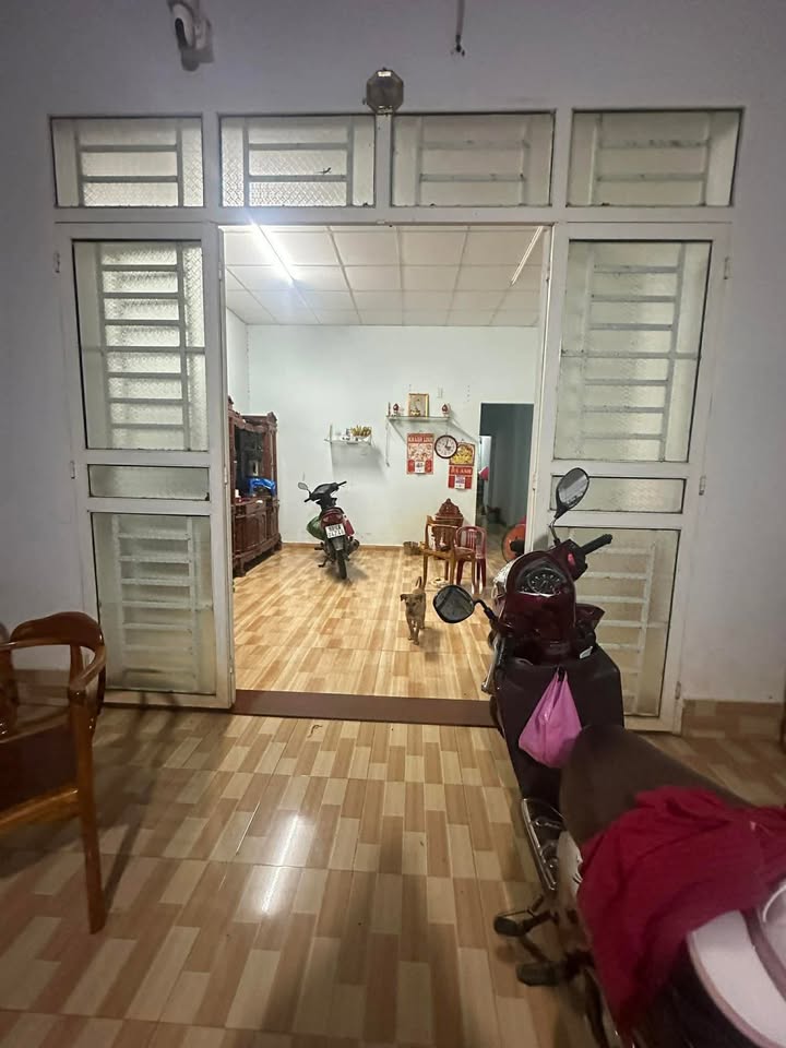 Nhà bán Phú Riềng 150m² giá 650 triệu - Sân rộng để xe hơi thoải mái!