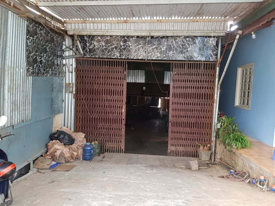 Cho thuê kho xưởng tại Đà Lạt 80m² - Mặt tiền đường nhựa rộng rãi!