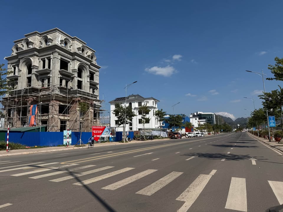 Lô đất mặt đường Võ Nguyên Giáp, Sơn La 248m² giá 5 tỷ - Cơ hội đầu tư vàng!