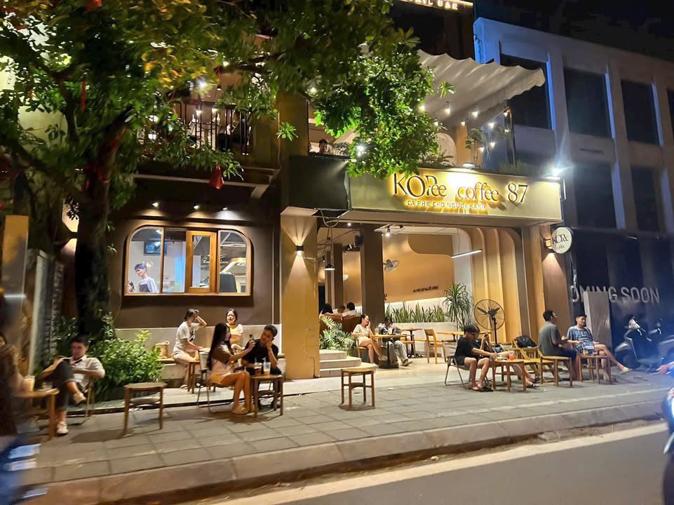 Cho thuê mặt bằng phố Trần Đại Nghĩa 100m² giá 70 triệu - Vỉa hè siêu rộng, đông đúc!