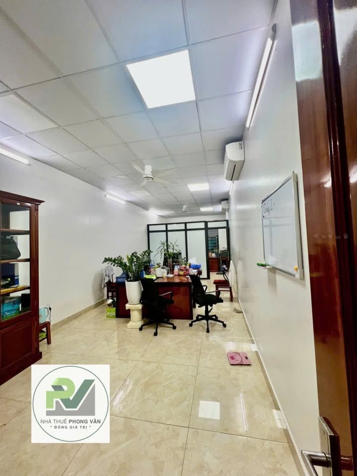 Cho thuê nhà mặt đường Vũ Chí Thắng 60m² giá 20 triệu - Kinh doanh sầm uất!