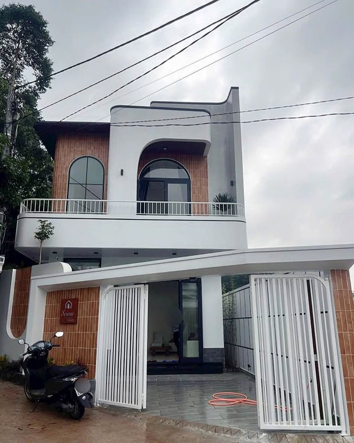 Nhà phố Hoài Thanh Thủy Xuân 100m² giá 2.95 tỷ - Đầy đủ nội thất, sẵn sàng vào ở!