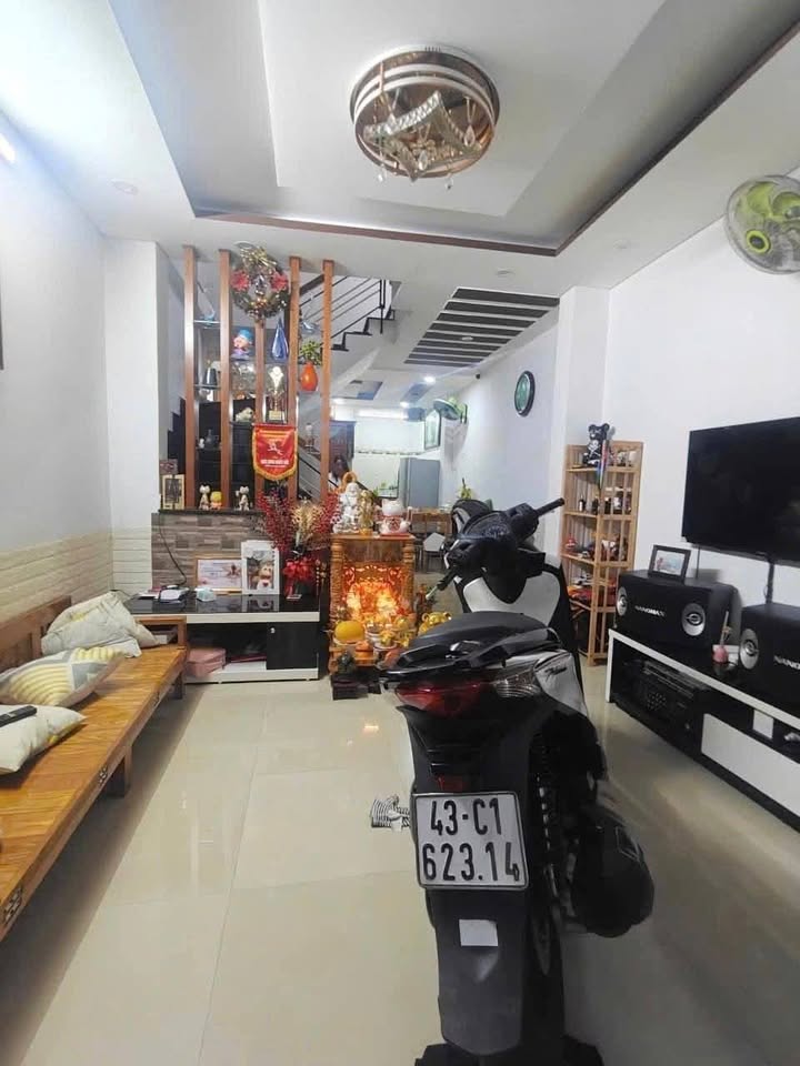 Nhà 3 tầng kiên cố tại kiệt Núi Thành, Hải Châu - Diện tích 45m² chỉ 4.35 tỷ!