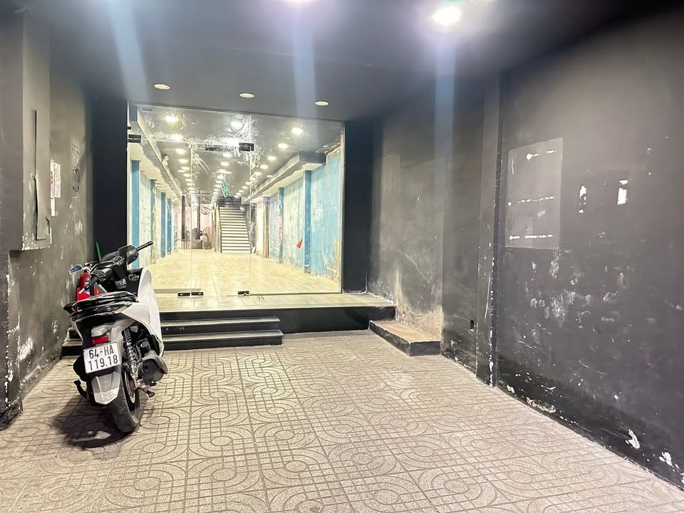 Cho thuê nhà mặt tiền Lê Văn Sỹ, Phú Nhuận 160m² - Kinh doanh sầm uất ngay hôm nay!
