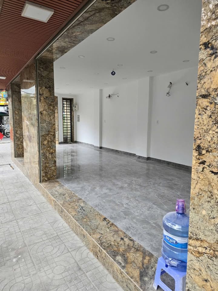 Cho thuê mặt bằng tầng trệt 42m² tại Ngô Quyền, Q10 - Giá tốt, vị trí đắc địa!