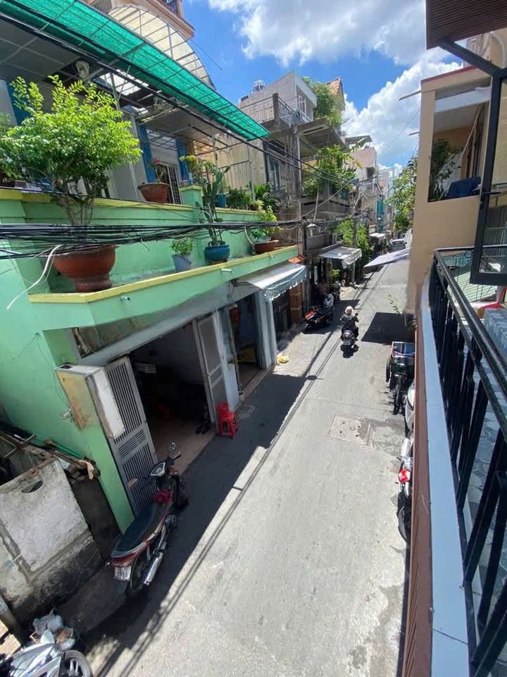 Cho thuê nhà nguyên căn mặt tiền đường Sơn Hưng, Tân Bình - 12 triệu/tháng, kinh doanh tự do!