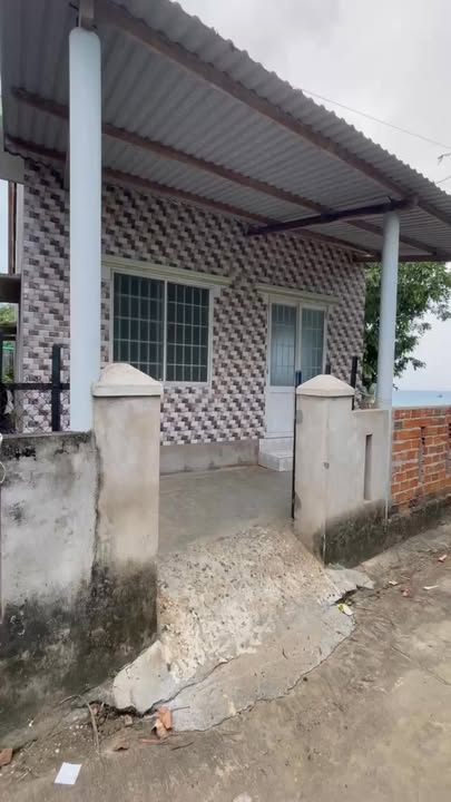 Nhà cho thuê sát biển Gành Dưa - Phú Yên 5 triệu/tháng - Biển xanh cát trắng!