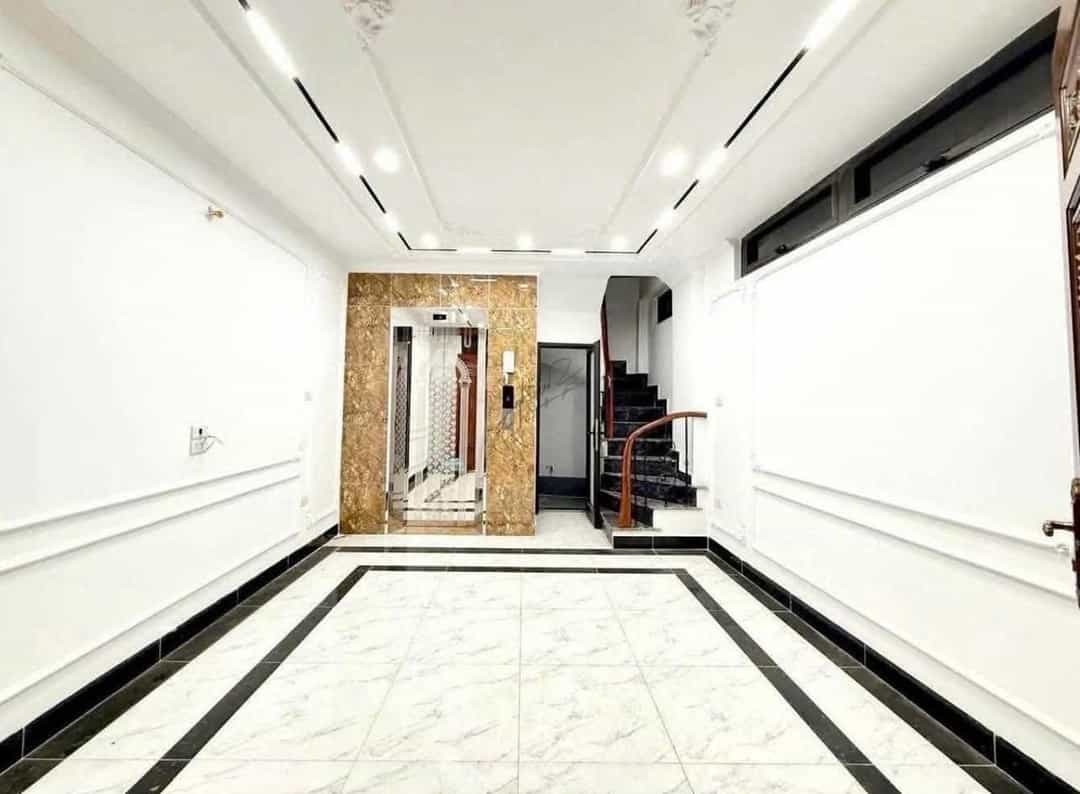 Nhà 6 tầng thang máy lô góc tại Xuân Phương - 8.2 tỷ, ô tô đỗ cửa!