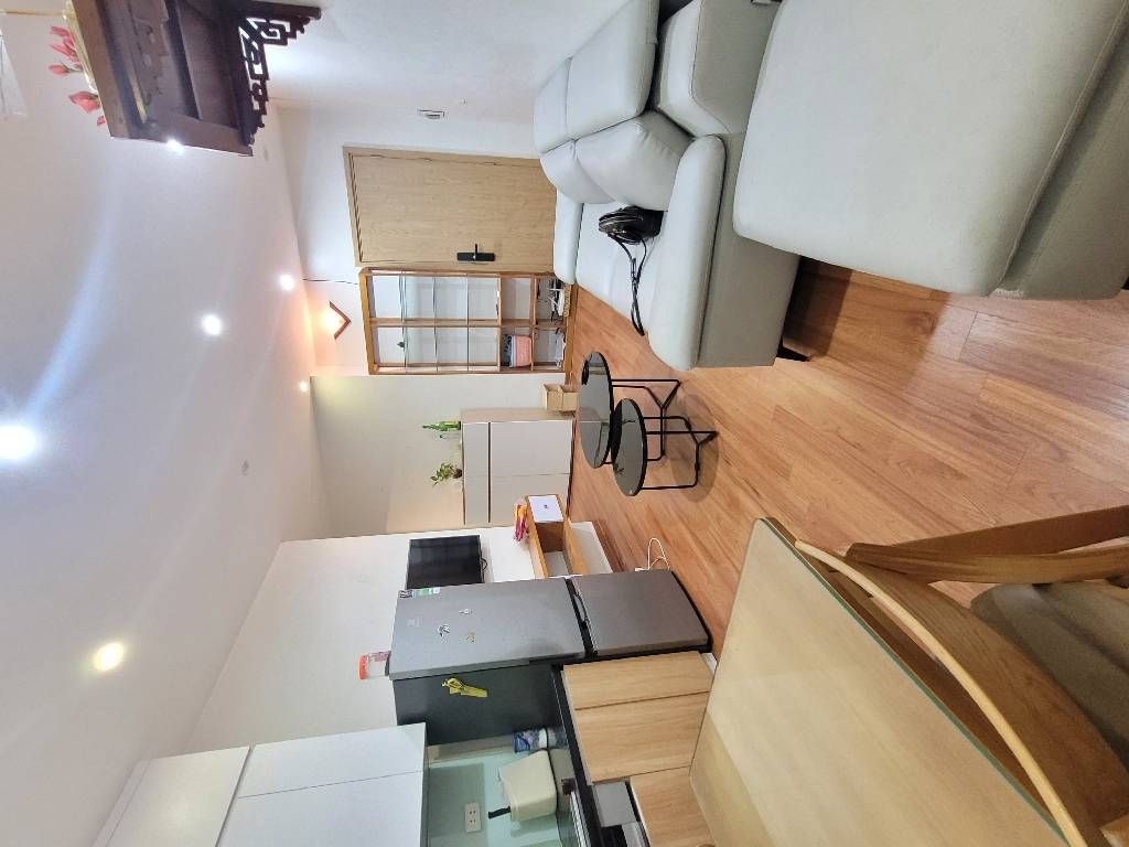 Căn hộ lô góc 70.4m² giá 5.7 tỷ - Sổ đỏ sẵn, gần Hồ Đền Lừ