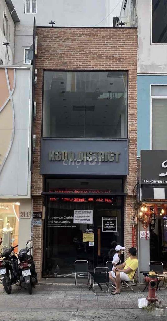 Địa điểm kinh doanh lý tưởng trên đường Nguyễn Trãi, Quận 1 - Chỉ 35 triệu!