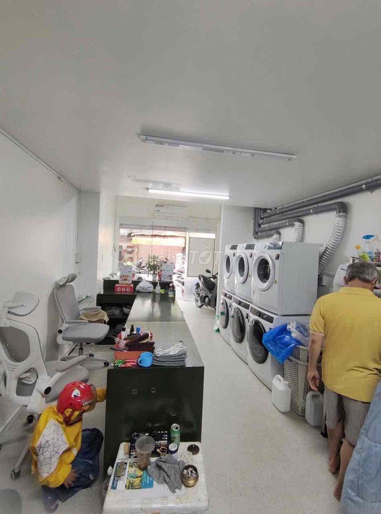 Mặt bằng kinh doanh siêu đẹp Đặng Văn Ngữ 35m² giá chỉ 11 triệu - Cơ hội vàng cho các nhà đầu tư!