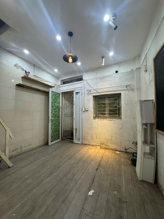 Nhà cấp 4 Phú Diễn 31m² giá 9.6 tỷ - Vị trí đắc địa, ô tô tránh