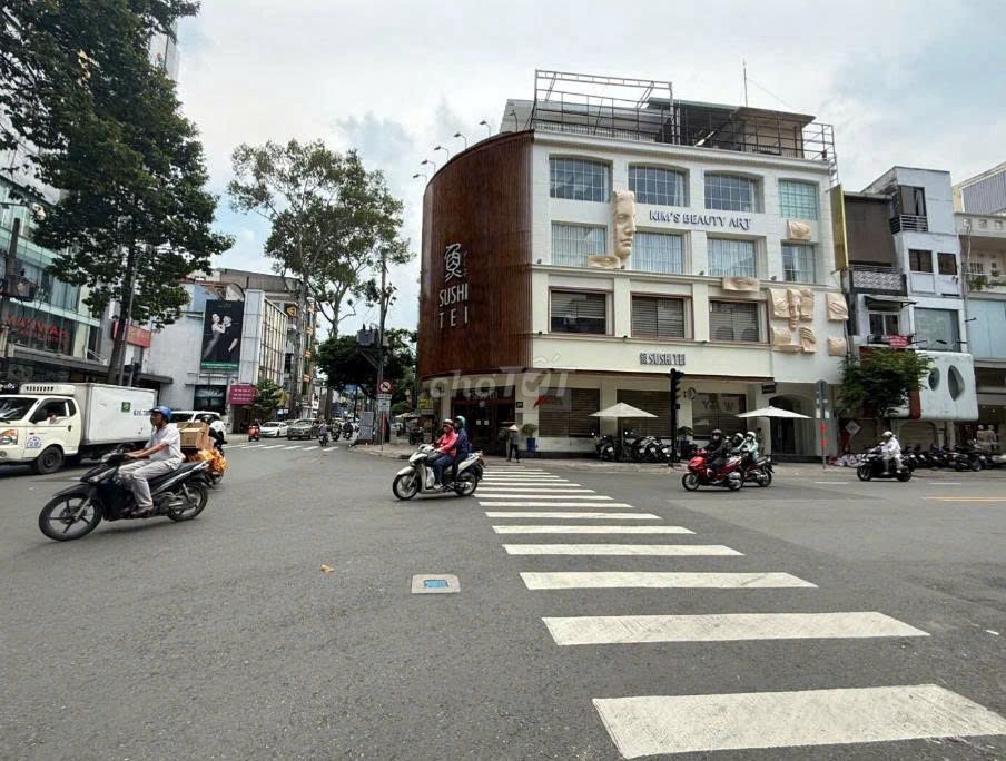 Nhà Sân Vườn Cho Thuê Trung Tâm Quận 10 - Diện Tích 560m², Giá 70 triệu/tháng