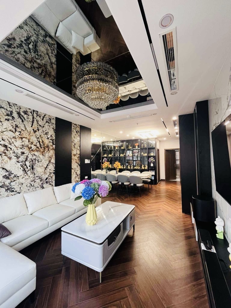 Nhà riêng Thụy Khuê 36m² giá 10.4 tỷ - Ngõ ô tô thông thoáng, gần Hồ Tây!