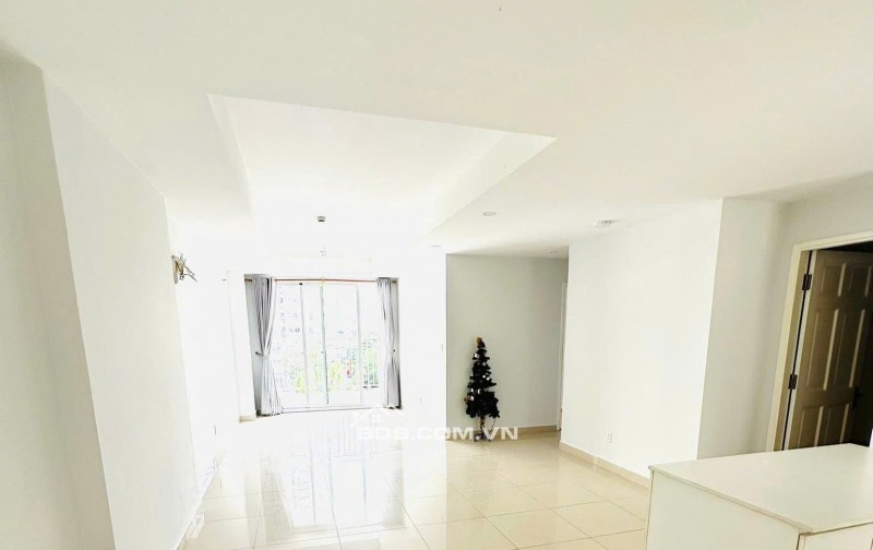 Căn hộ The Era Lạc Long Quân 107m² giá 12 triệu - Sẵn sàng vào ở ngay!