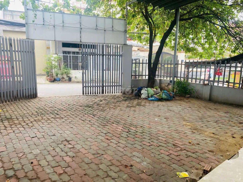 Mặt bằng 360m² Thủ Đức gần Lê Văn Việt - Phù hợp mở Gym, kho hàng!