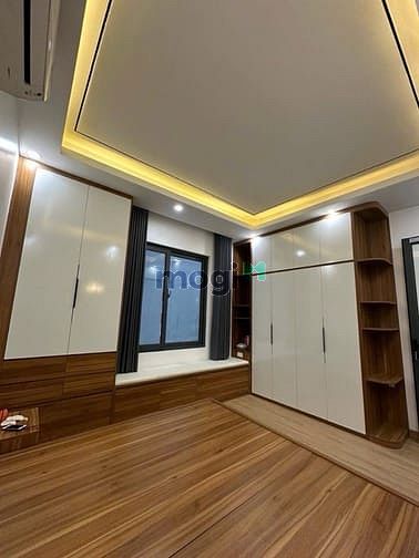 Nhà 6 tầng mặt ngõ Nguyễn Khoái, 30m² giá 9.8 tỷ - Sẵn sàng ở ngay!