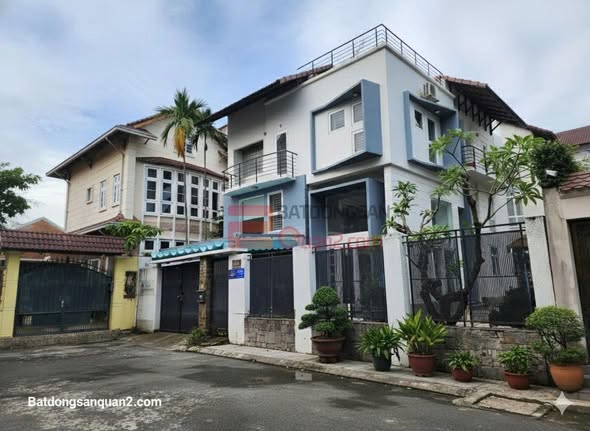 Biệt thự Thảo Điền 288m² giá 78 triệu - Thiết kế sang trọng, view sân thượng đẹp!