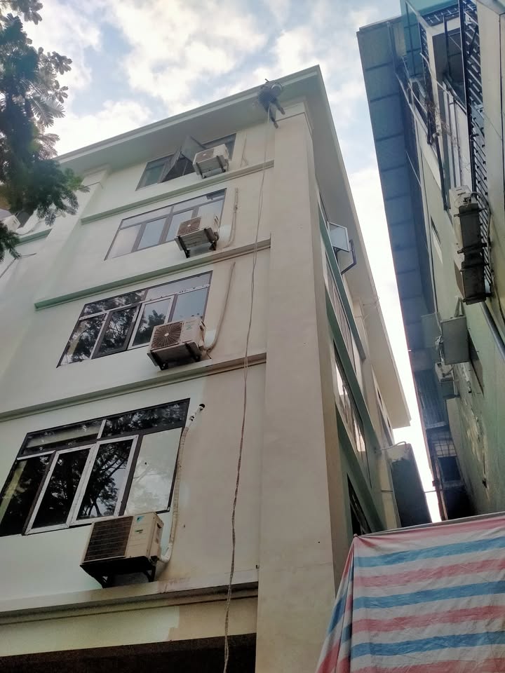 Nhà cho thuê tại Hoàng Quốc Việt, Cầu Giấy, 4 triệu/tháng - An ninh tốt, ô tô đỗ cửa!