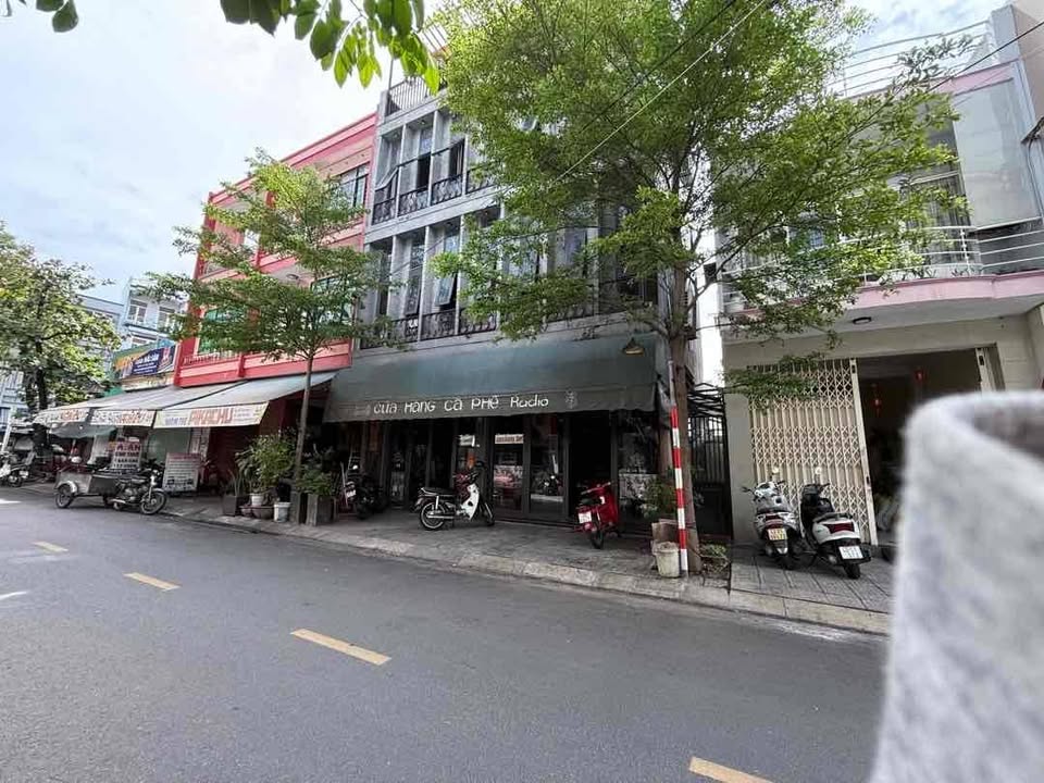 Nhà cho thuê 4 tầng Bàu Hạc 1 - 25 triệu/tháng - Kinh doanh sầm uất gần chợ Cồn!