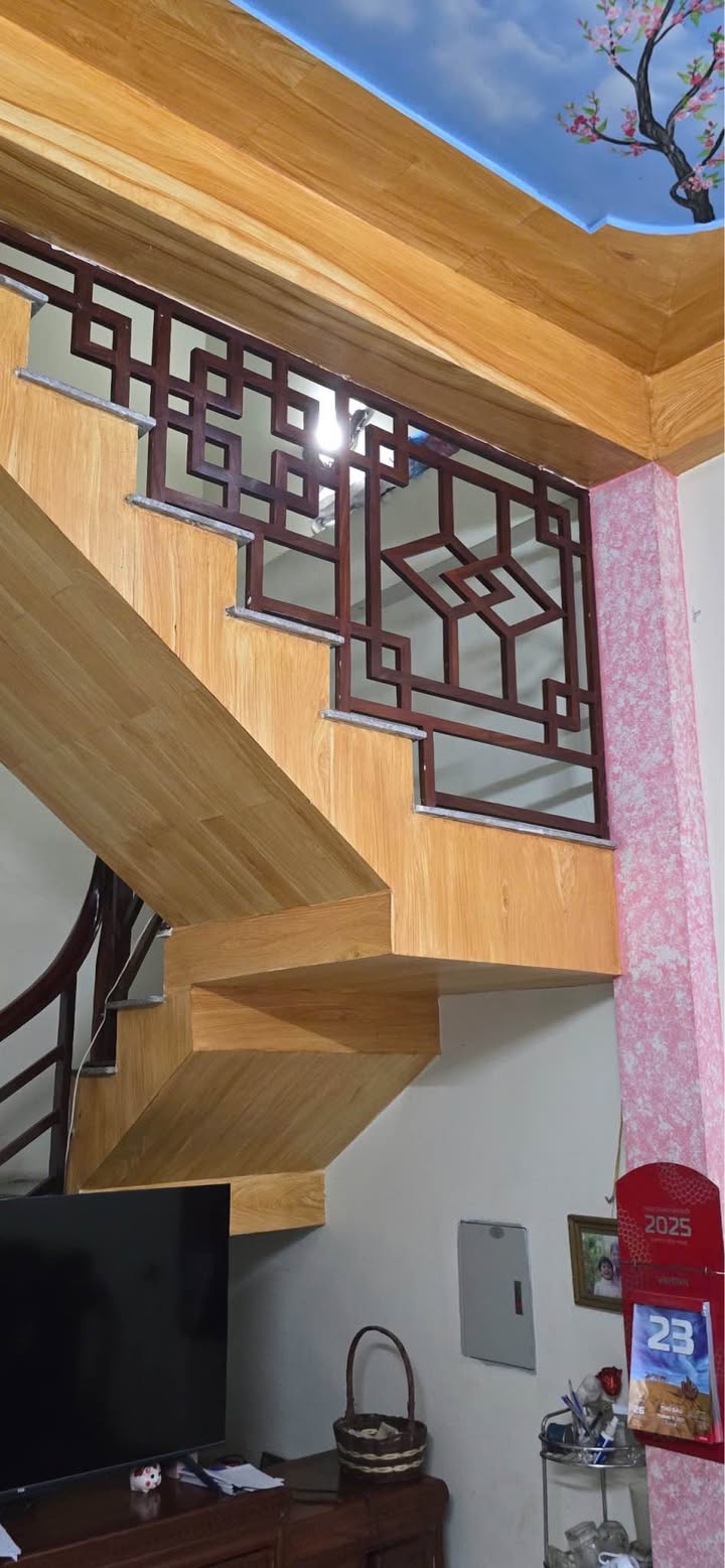 Nhà 2 tầng Ngõ 2 Nhuế Khúc, Phúc Yên 90m² giá 3.6 tỷ - Thiết kế hiện đại, sẵn sàng ở!