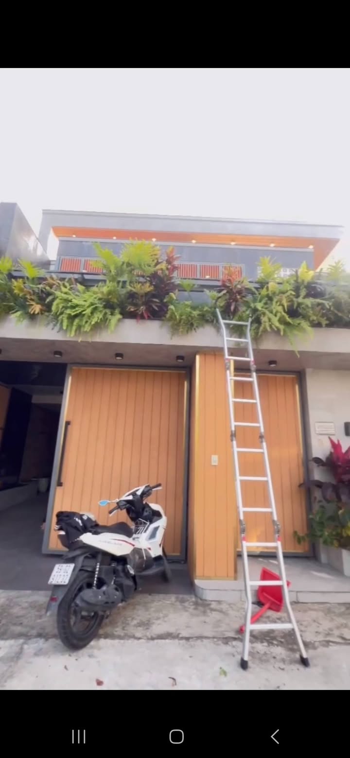 Villa Đẹp 240m² Đặng Thúc Vịnh, Hóc Môn - Giá Chỉ 9.99 Tỷ!