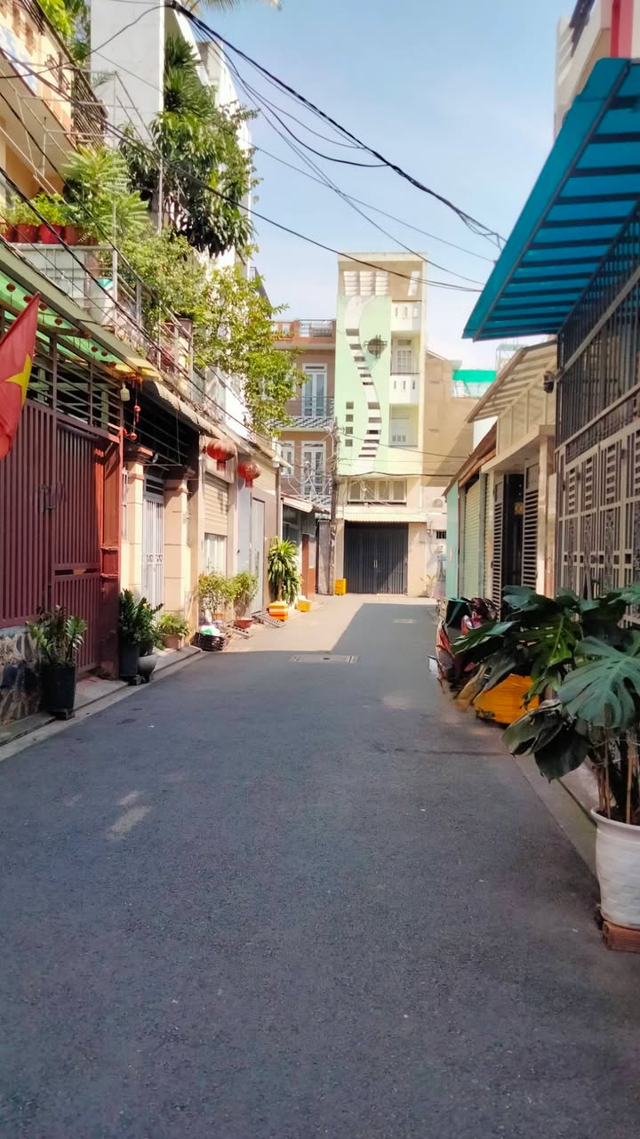 Nhà bán đường Trần Thị Cờ, Q.12, 44m² giá 5 tỷ - Khu dân cư an ninh, tiện ích đầy đủ!