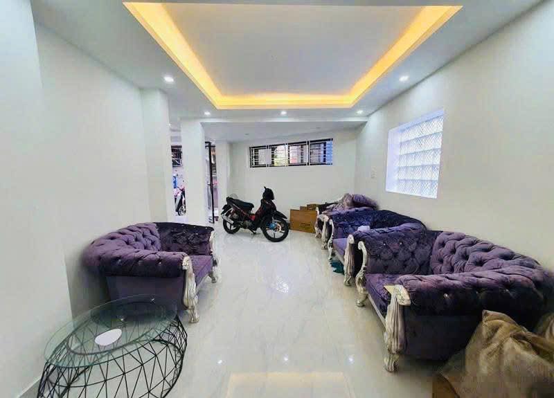 Bán Nhà 3 Tầng Lô Góc Tuyến 2 Phố Lạch Tray, Hải Phòng - Giá 5.65 Tỷ, Đẹp Như Mơ!