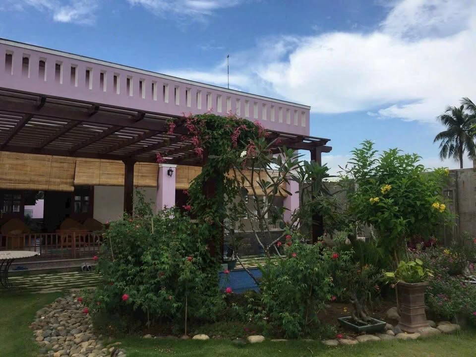 Biệt thự vườn 1.300m² hai mặt tiền đường Bưng Ông Thoàn, giá 32 tỷ - Không thể bỏ lỡ!