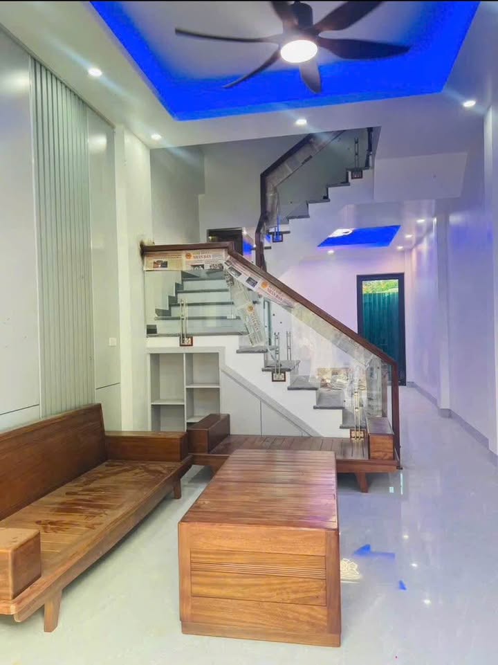 Nhà 3 tầng Tân Bình, TP Hải Dương 45m² giá 2.3 tỷ - Nội thất hiện đại, gần khu biệt thự Đỉnh Long!