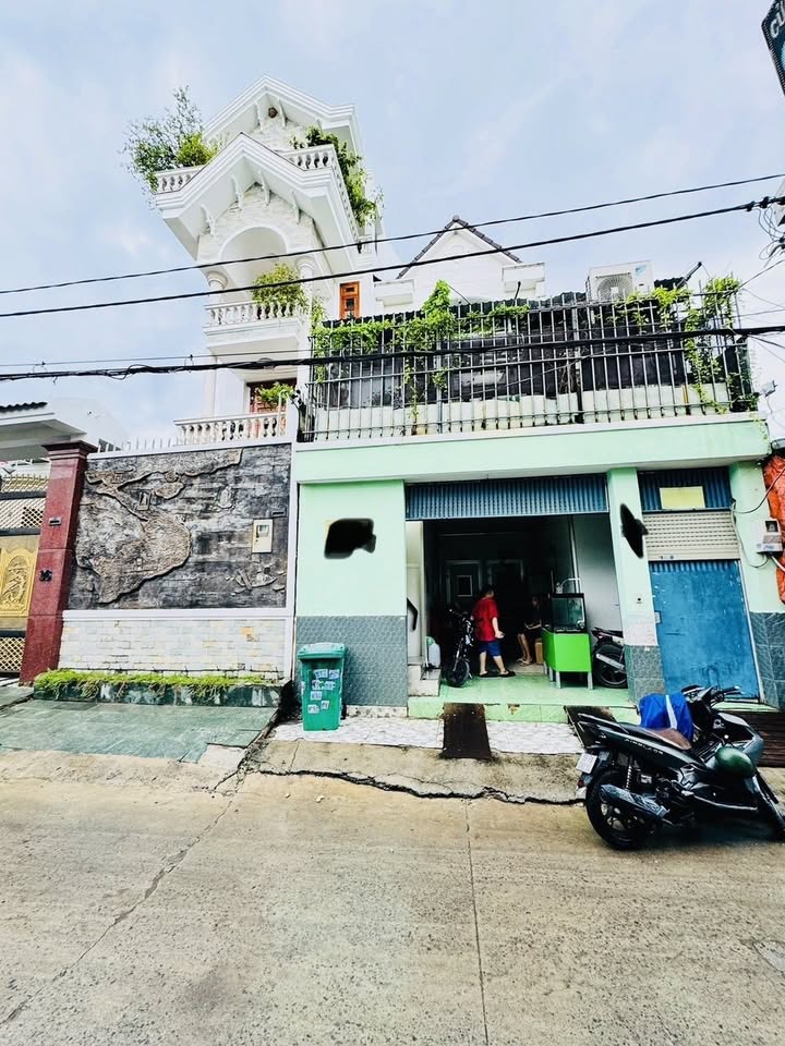 Nhà mặt tiền Thạnh Xuân 176m² giá 11 tỷ - Đầu tư sinh lời ngay!