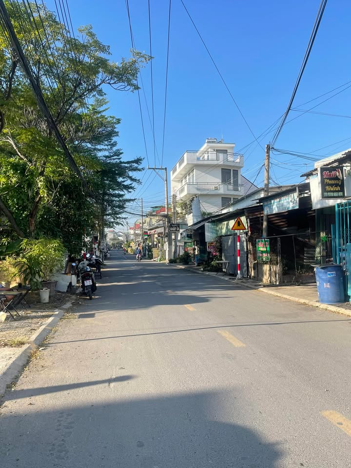 FrontHouse mặt tiền Bình Hòa 220.8m² - Kinh doanh đắc địa gần chợ Đông Ba!