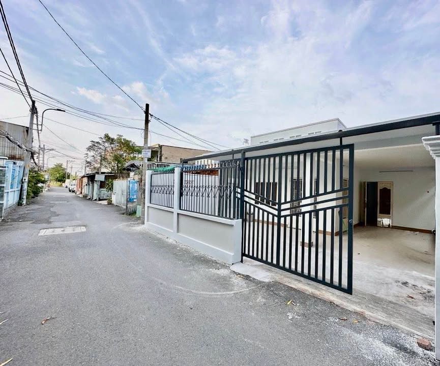 Nhà hẻm Quốc Lộ 13, Hiệp Bình Phước, 123m² giá 10 tỷ - Tiềm năng khai thác tốt!