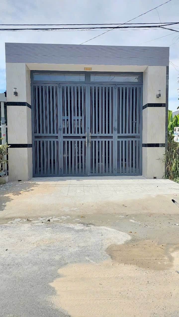 Nhà mặt tiền đường Cơ Thánh Vệ, P. Hiệp Ninh 148m² giá 1.95 tỷ - Nhà 3 phòng ngủ rộng rãi!