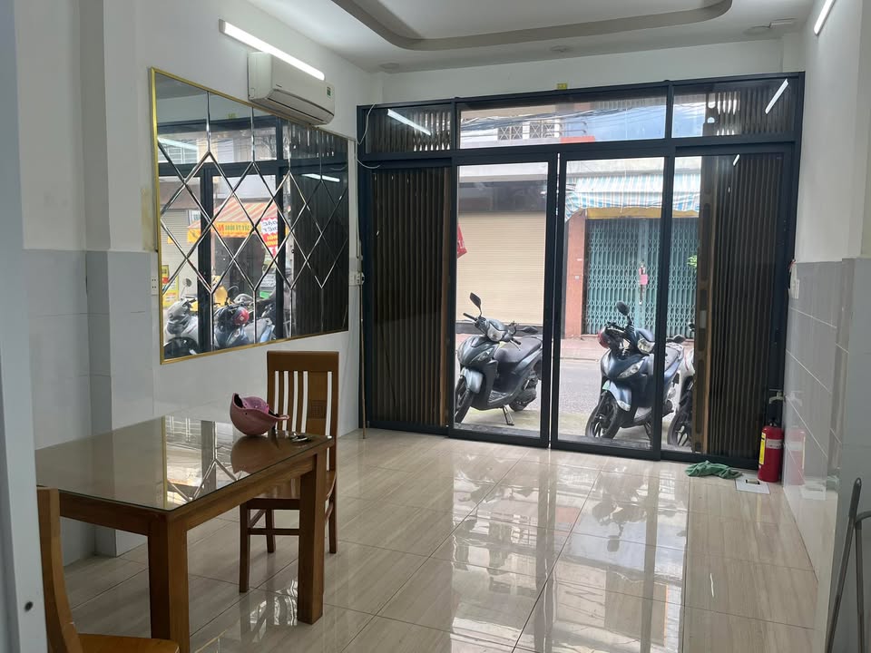 Nhà nguyên căn hẻm xe hơi Minh Phụng, Quận 11 - Diện tích 64m², giá chỉ 16 triệu/tháng!