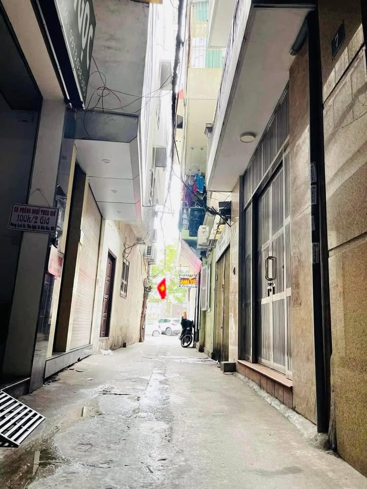 Nhà mặt phố Ngọc Khánh Ba Đình 37m² giá 13.2 tỷ - Lô góc kinh doanh đắc địa!