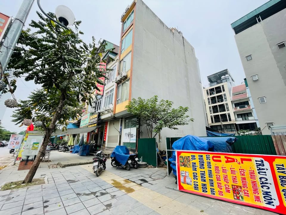 Bán đất Đồng Me, Mễ Trì, 219m² - Mặt tiền 16.4m, ô tô tránh thông thoáng!