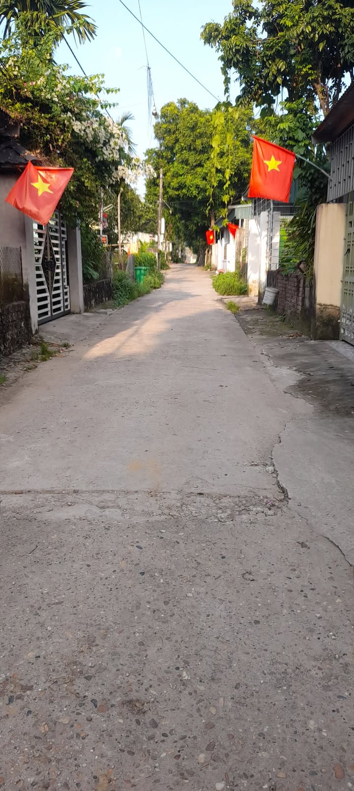 Đất thổ cư Nông Tiến, Tuyên Quang 90m² giá 1.05 tỷ - Đường ô tô đỗ cửa!