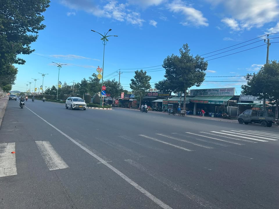 Cho thuê quán đường Hùng Vương, Phú Thủy, 1000m² - Kinh doanh ngay với giá chỉ 10 triệu!