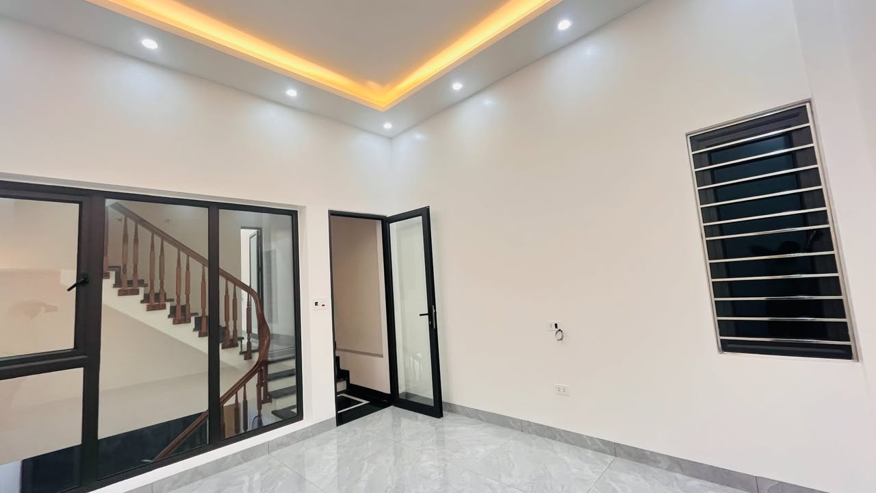 Nhà 4 Tầng Góc Đường Bà Triệu, Hải Dương 48m² giá 4.15 tỷ - Chính chủ bán gấp!