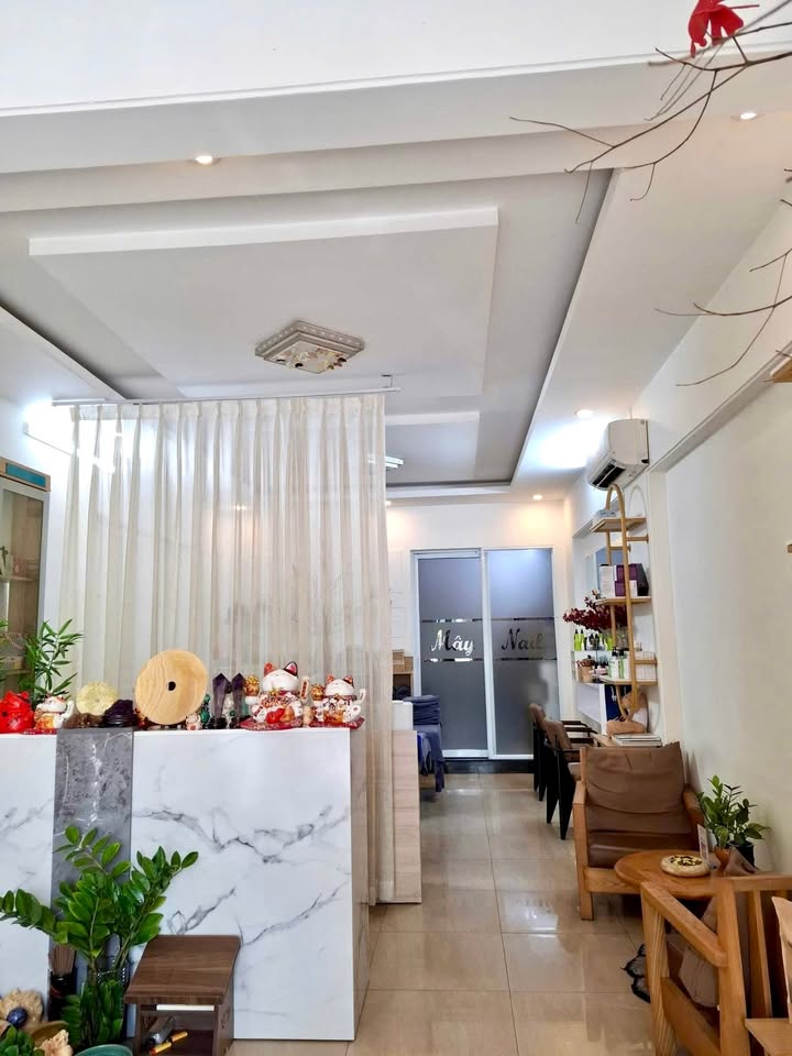 Nhà Mặt Tiền Trương Vĩnh Ký, Tân Phú - Diện tích 71m² giá 15 triệu - Phù hợp cho kinh doanh đa dạng!