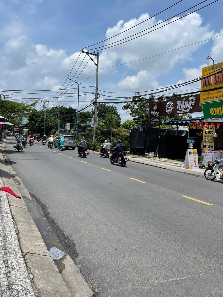 FrontHouse đường Trương Thị Hoa quận 12 150m² giá 13.9 tỷ - Tiềm năng kinh doanh hấp dẫn!