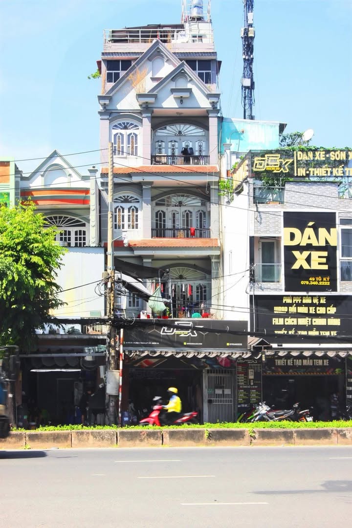 Bán gấp FrontHouse Tô Ký, Quận 12 - 132m² giá 13.7 tỷ - Đầu tư sinh lời ngay!