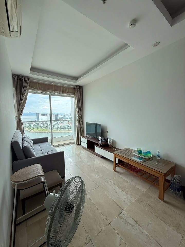 Căn hộ 2 phòng ngủ tại Hùng Thắng, Hạ Long giá 6.5 triệu - View biển tuyệt đẹp!