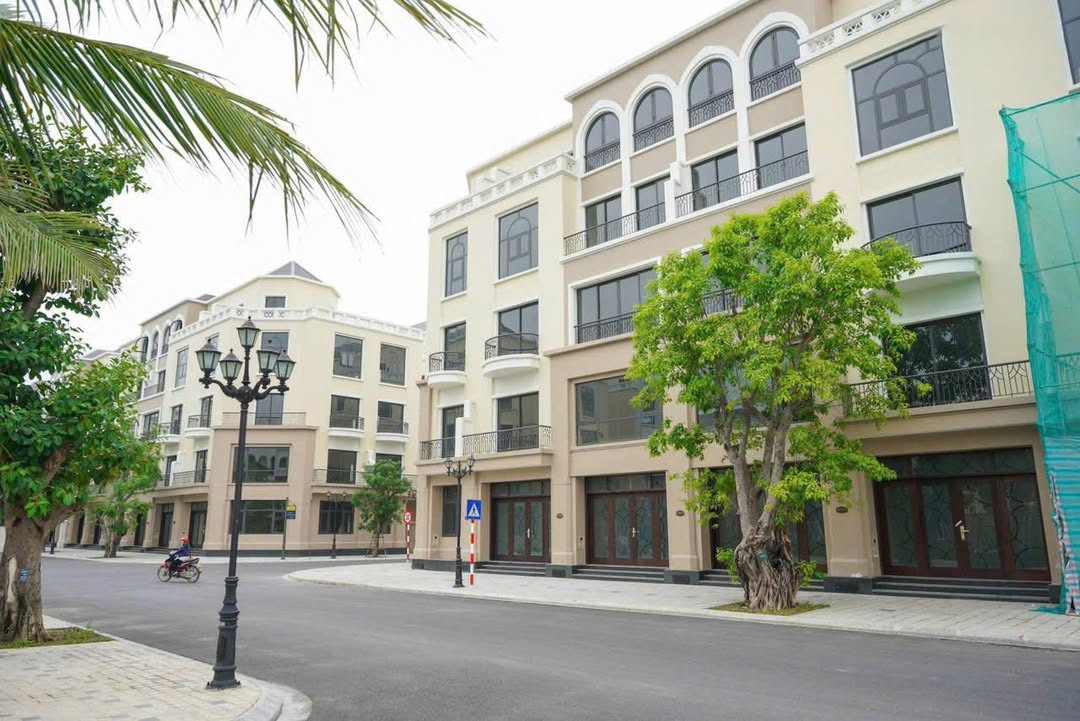 Nhà phố Chà Là, Văn Giang 64m² giá 9 tỷ - Sổ đỏ chính chủ, bao phí!